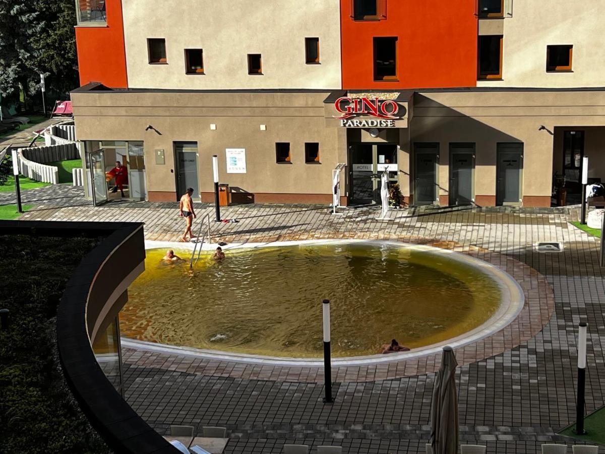 Apartment Friends Besenova - Free Swinning Pool Екстер'єр фото